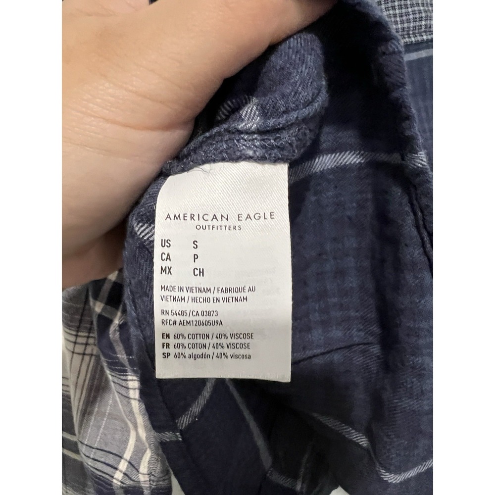 American Eagle Blue Plaid/White Cropped Flannel Size Small Country Western - Picture 5 of 5